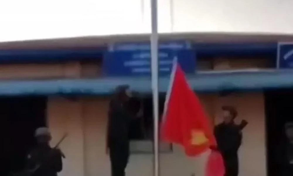 Μιανμάρ: Ομάδα ανταρτών έθεσε υπό τον έλεγχό της το συνοριακό πέρασμα προς την Κίνα